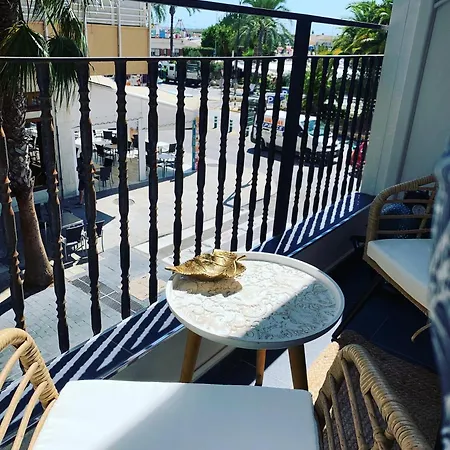 Palmeras Puerto Apartment *